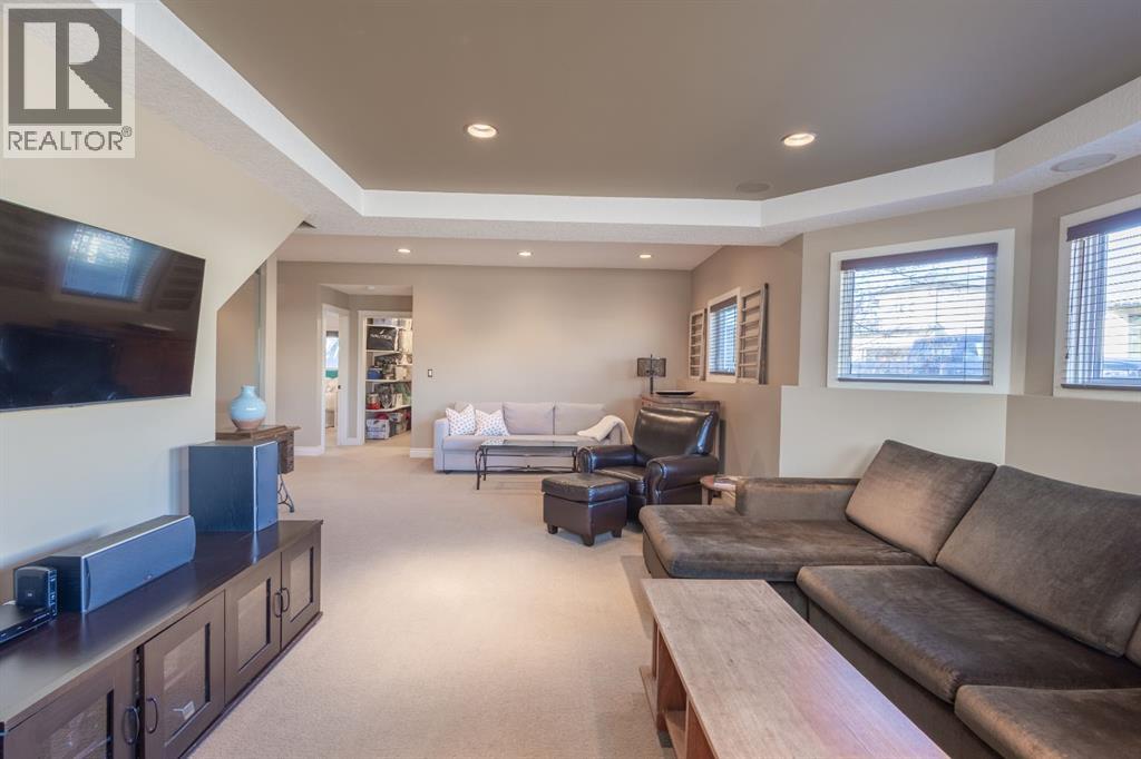 Single Family House Bi-level for Sale in  Hawkland Place NW Hawkwood Calgary 