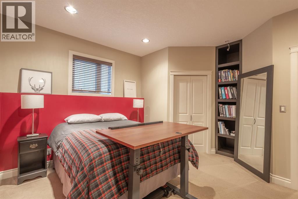 Single Family House Bi-level for Sale in  Hawkland Place NW Hawkwood Calgary 