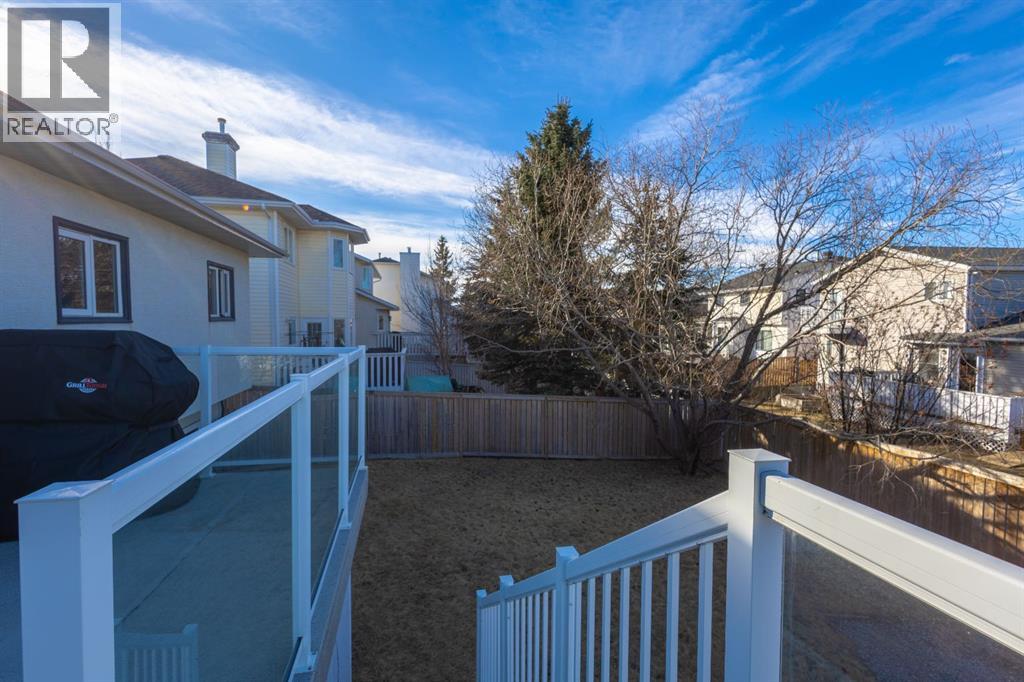 Single Family House Bi-level for Sale in  Hawkland Place NW Hawkwood Calgary 
