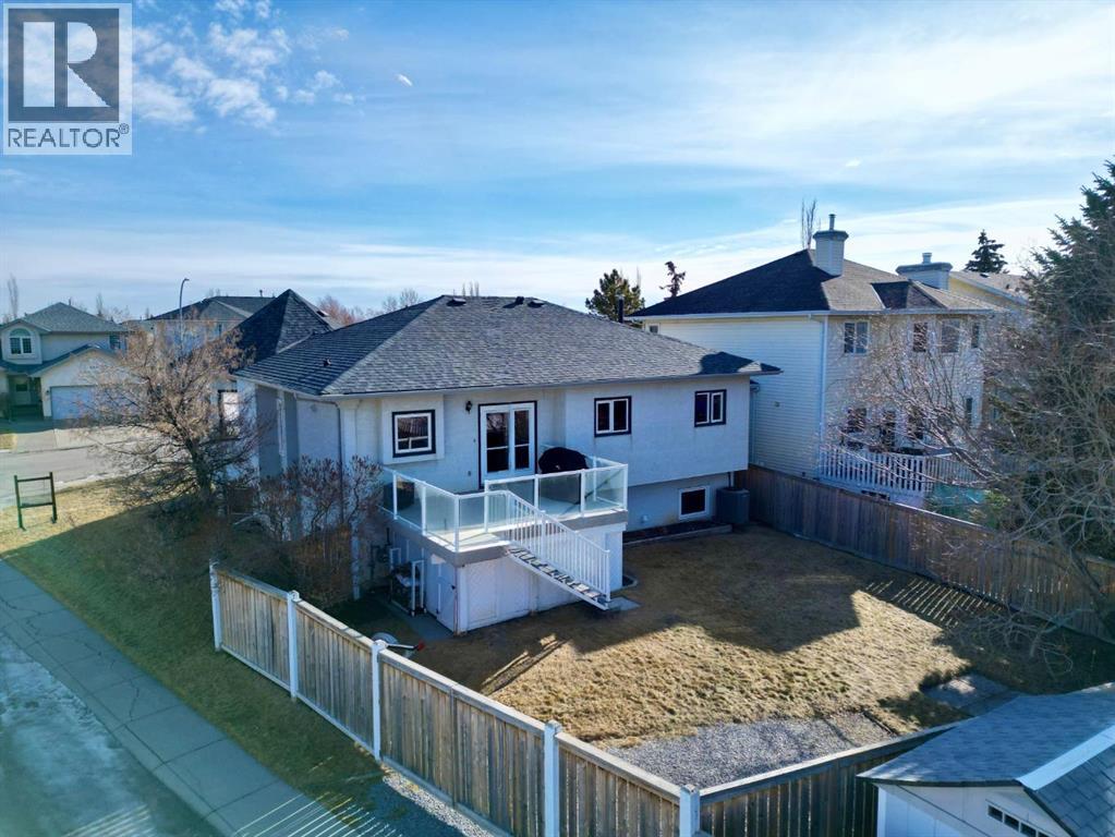 Single Family House Bi-level for Sale in  Hawkland Place NW Hawkwood Calgary 