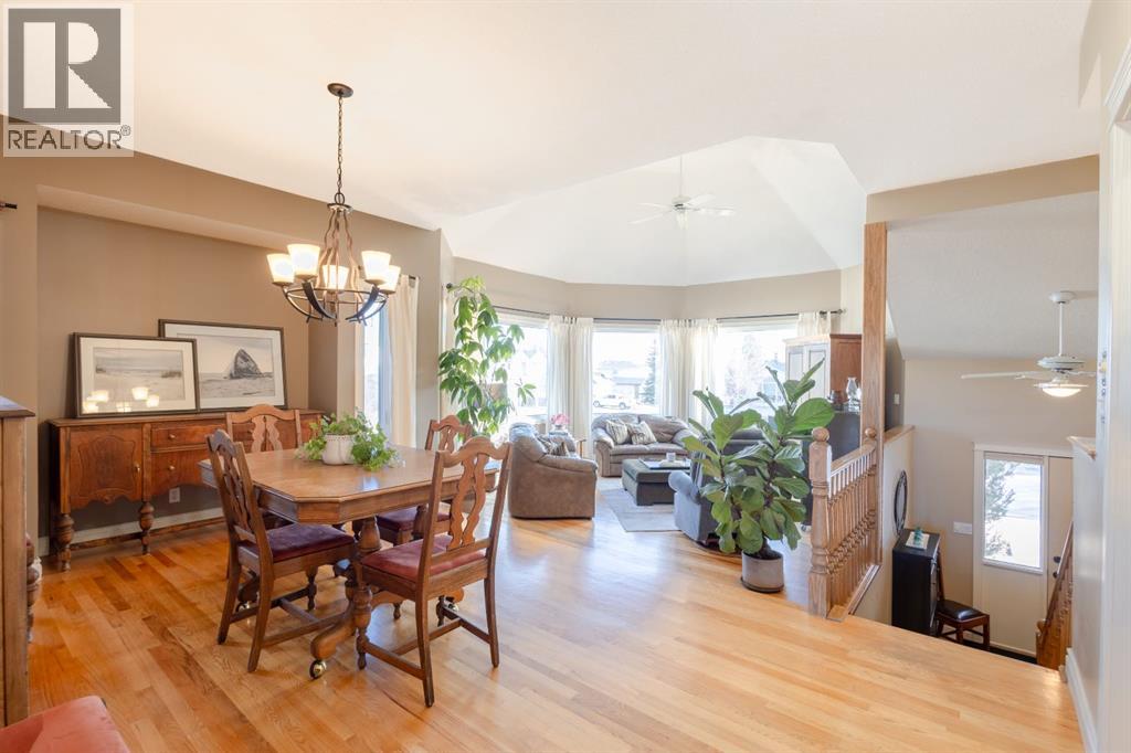 Single Family House Bi-level for Sale in  Hawkland Place NW Hawkwood Calgary 