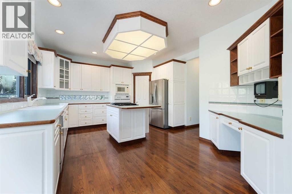 Single Family House for Sale in  Evergreen Hill SW Evergreen Calgary 