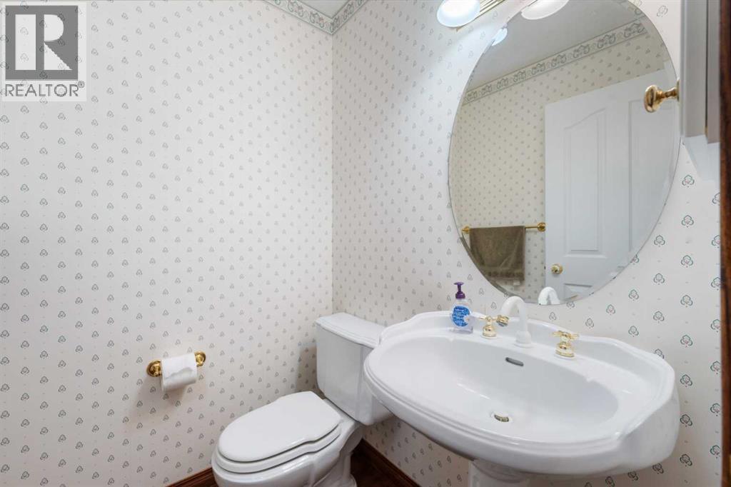 Single Family House for Sale in  Evergreen Hill SW Evergreen Calgary 