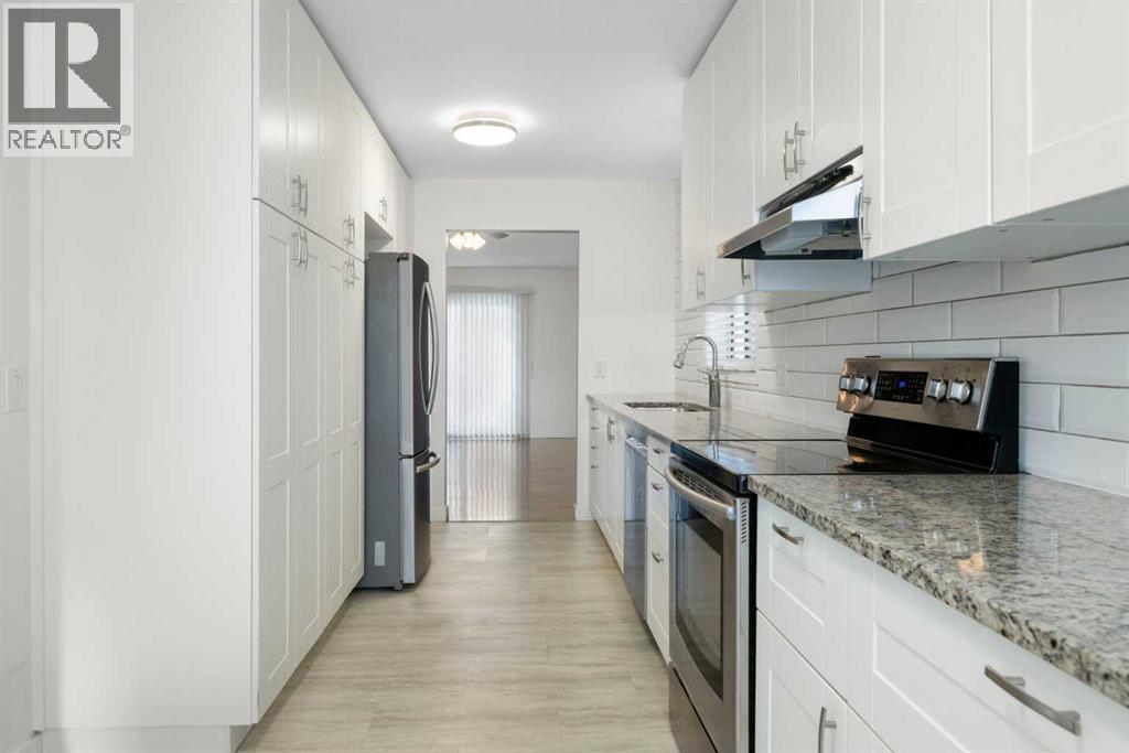 Single Family House for Sale in  Deer Ridge Close SE Deer Ridge Calgary 