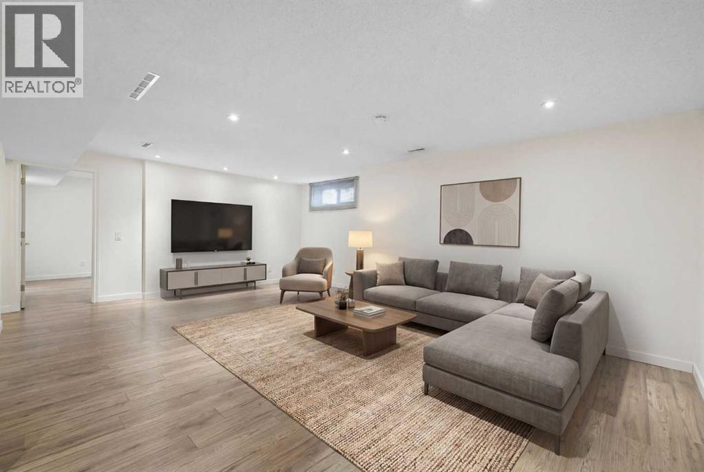 Single Family House for Sale in  Deer Ridge Close SE Deer Ridge Calgary 