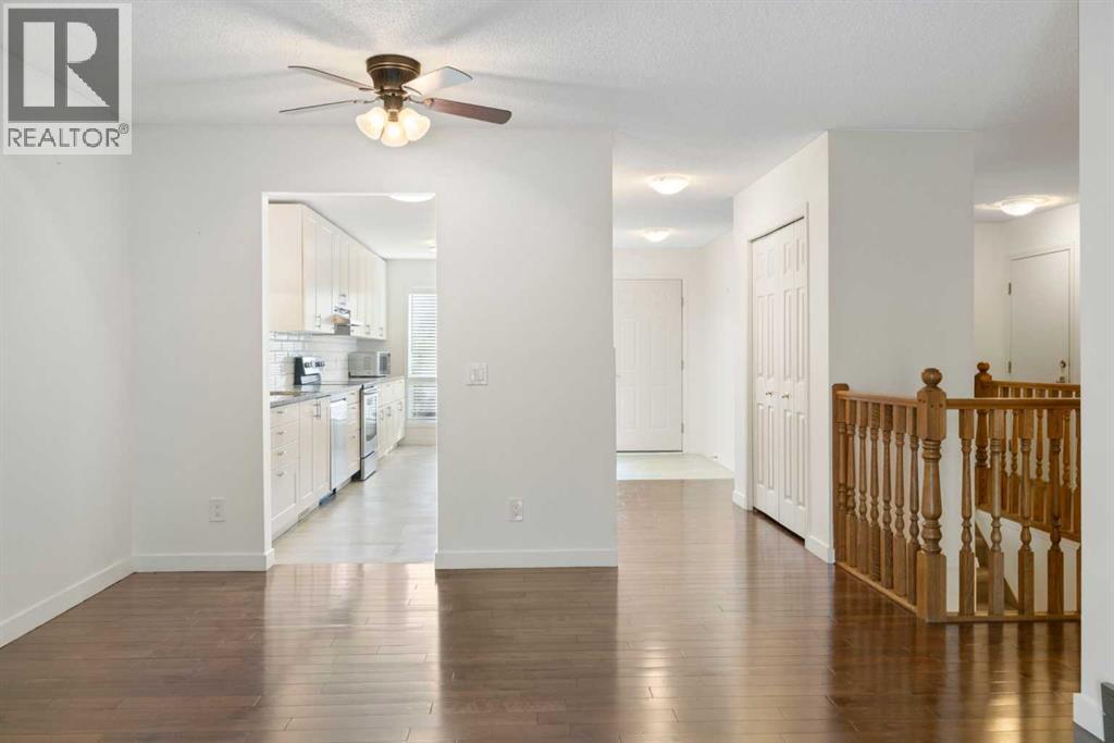 Single Family House for Sale in  Deer Ridge Close SE Deer Ridge Calgary 