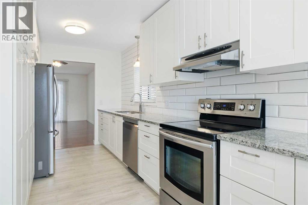 Single Family House for Sale in  Deer Ridge Close SE Deer Ridge Calgary 