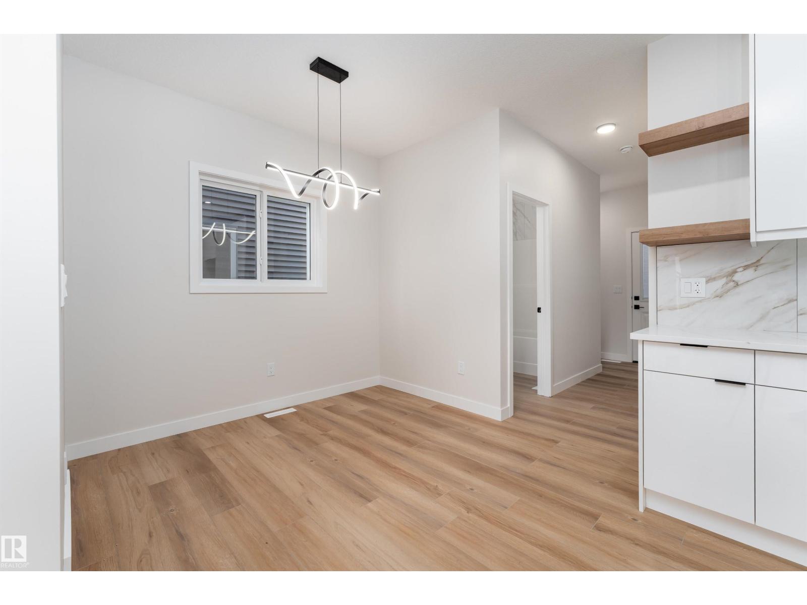 30 WESTWYCK LI - 16