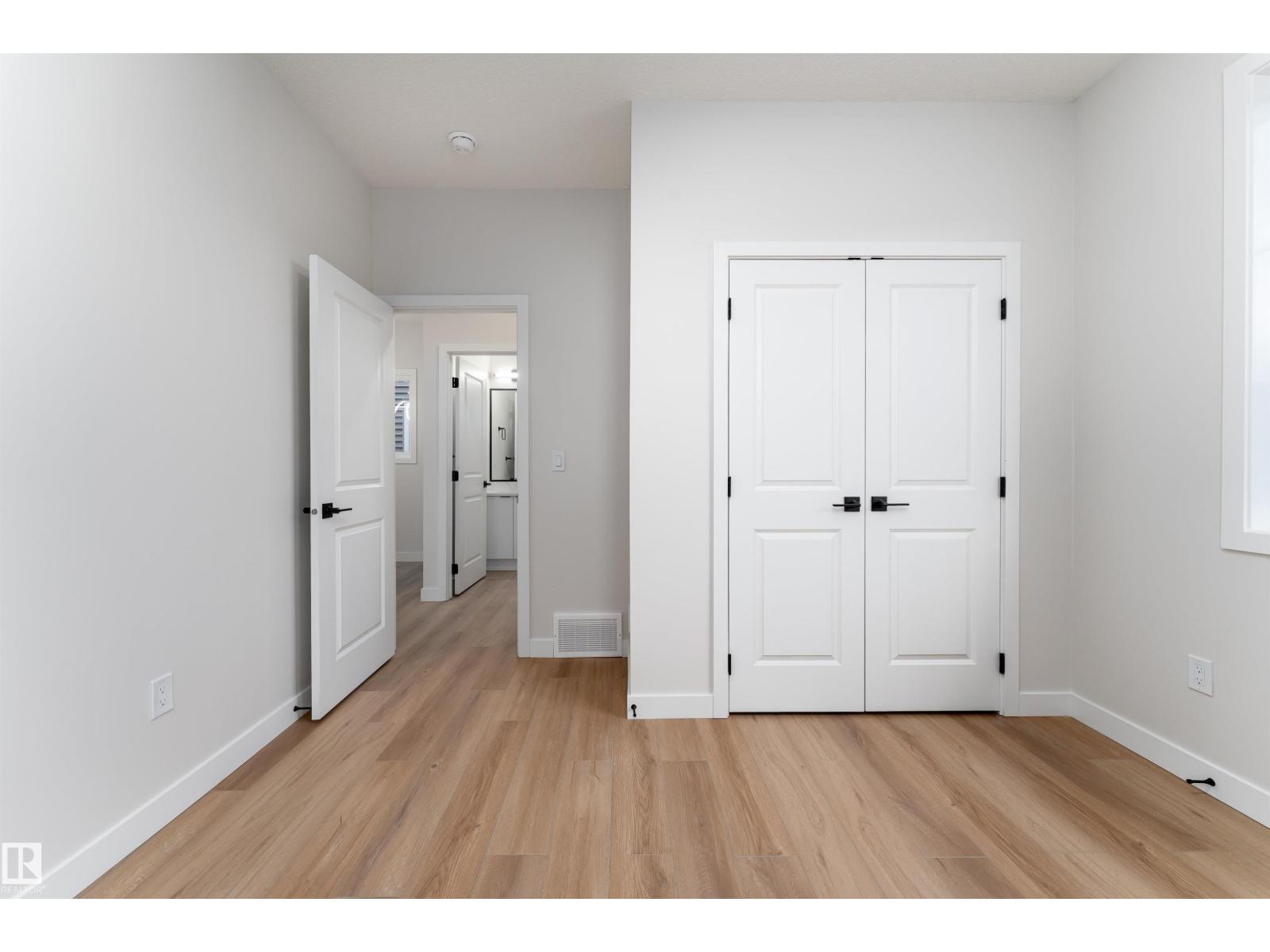 30 WESTWYCK LI - 18