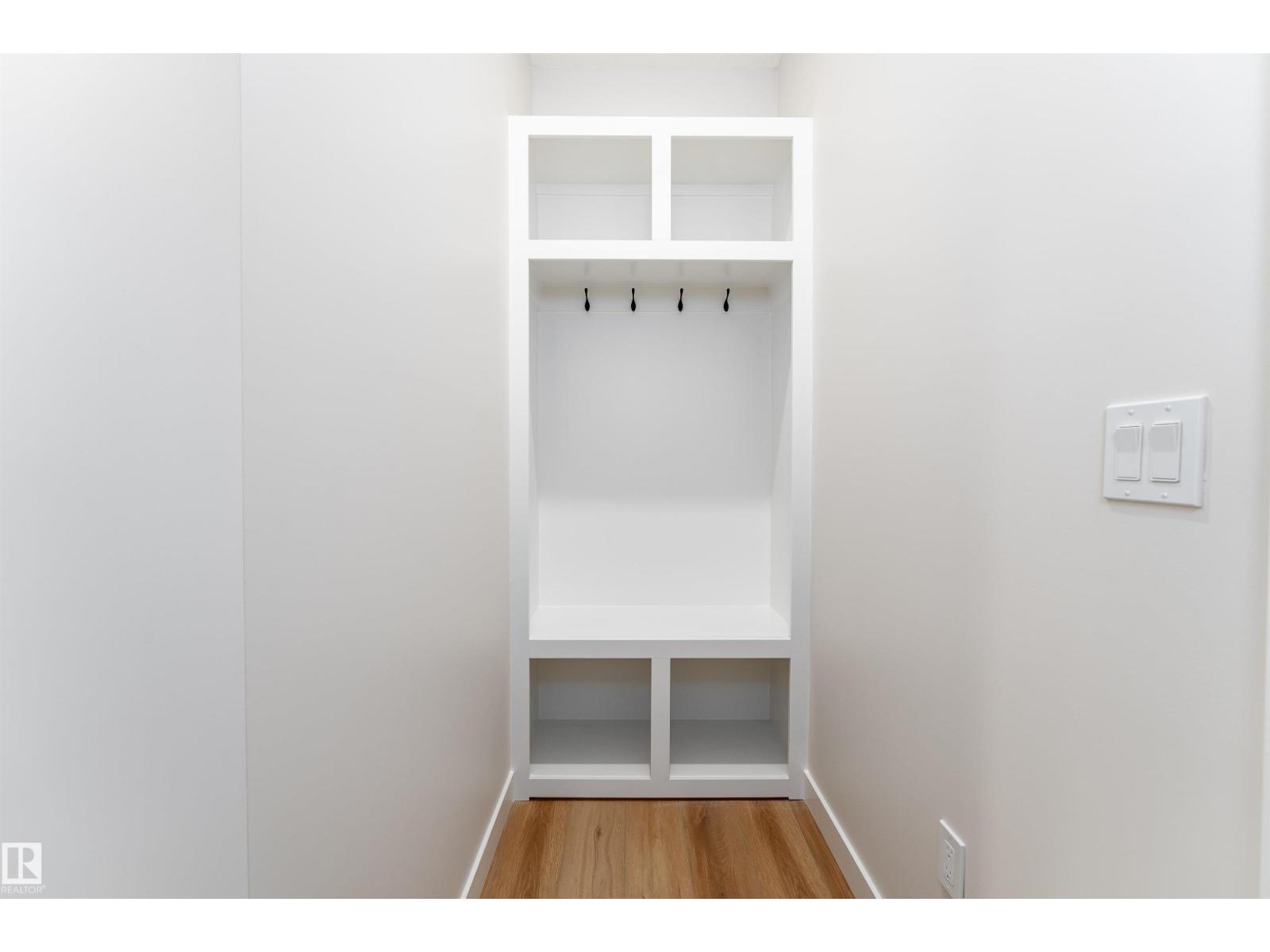 30 WESTWYCK LI - 22