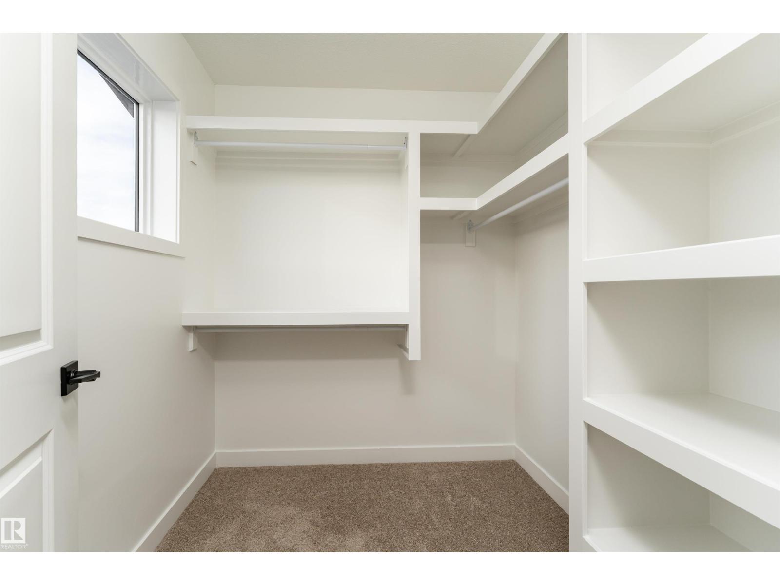 30 WESTWYCK LI - 32