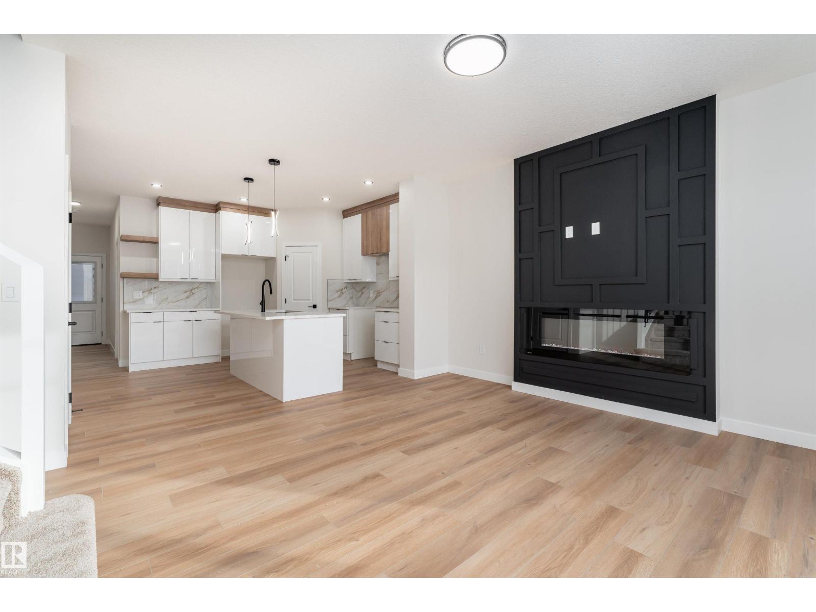 30 WESTWYCK LI - 8