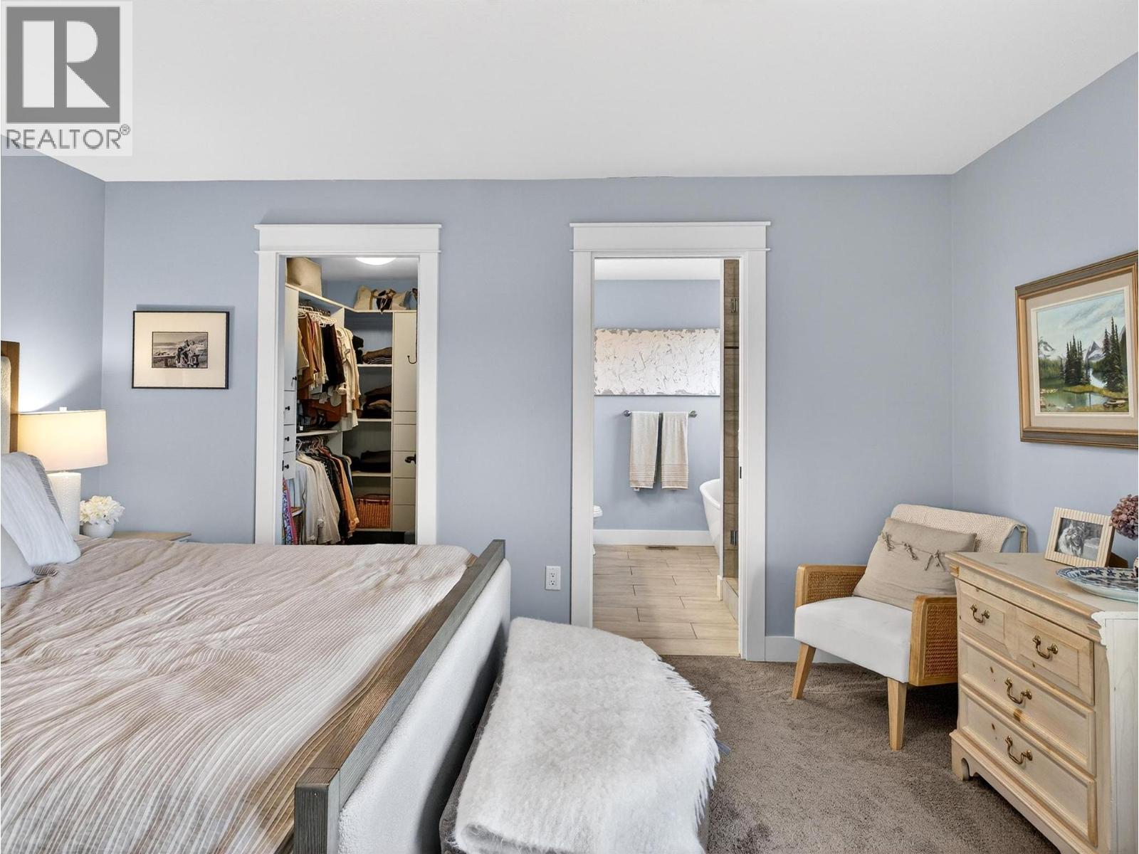 2371 Paramount Drive, West Kelowna