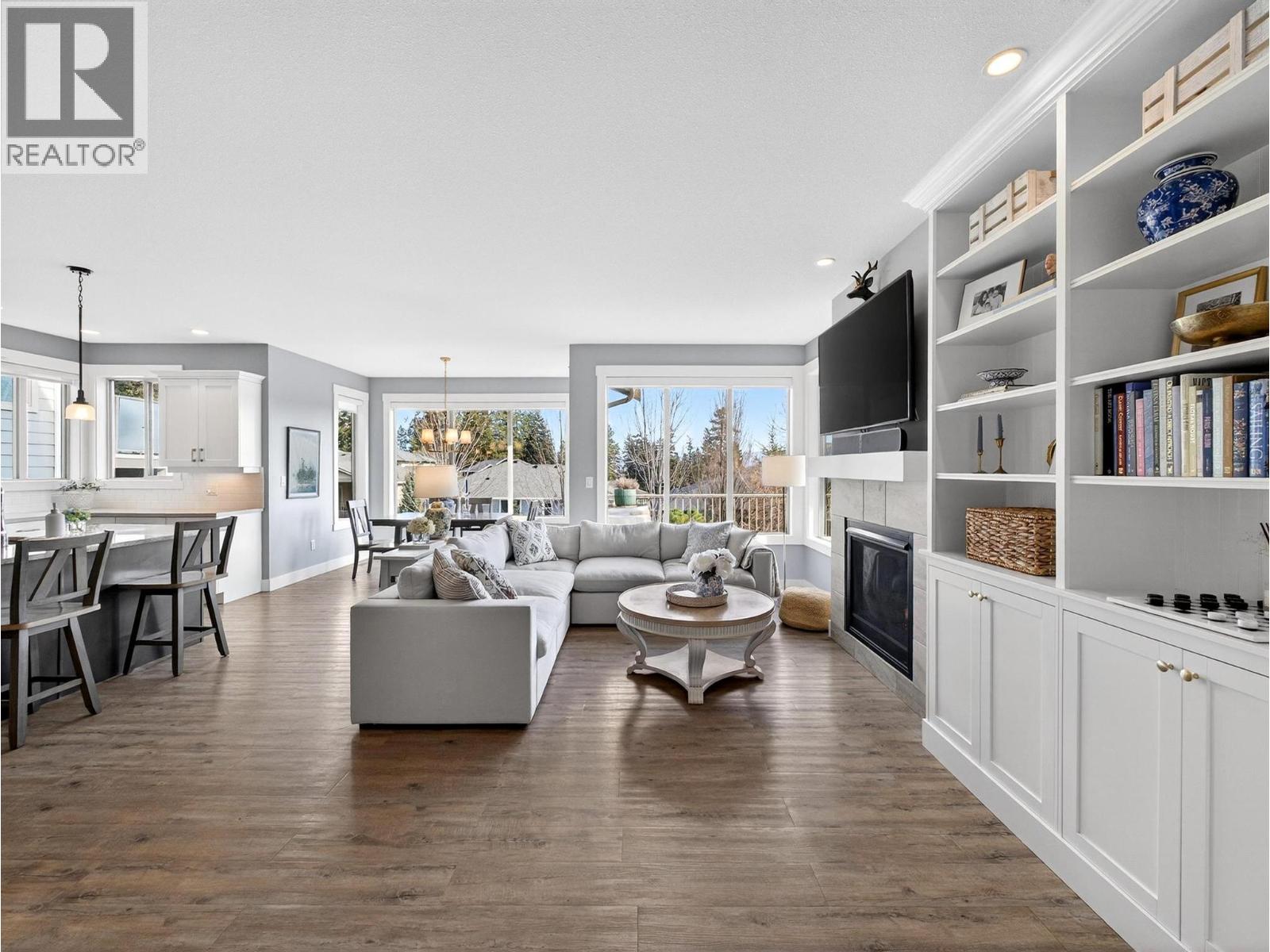 2371 Paramount Drive, West Kelowna