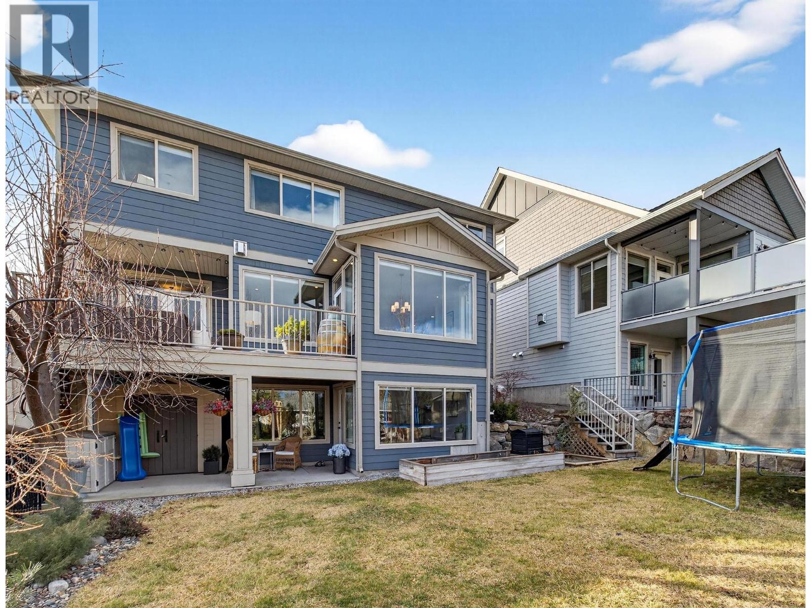 2371 Paramount Drive, West Kelowna
