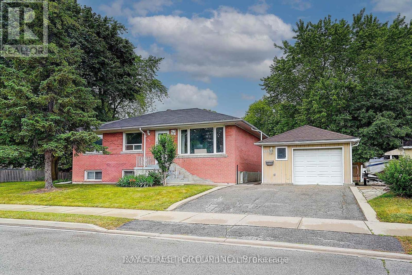 423 OSIRIS DRIVE - Main photo, Richmond Hill (Crosby), Ontario