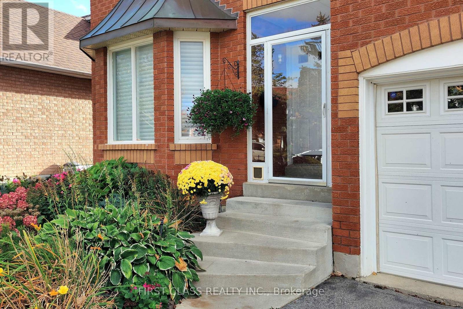 7 KENPARK AVENUE - 1