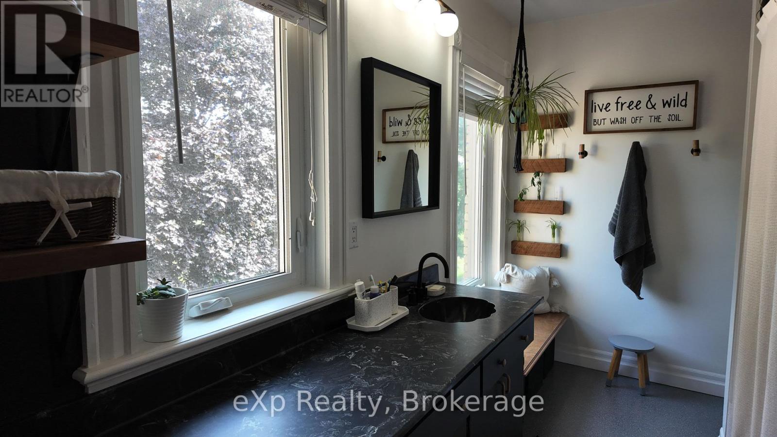 1337 BRUCE ROAD 15 - 25