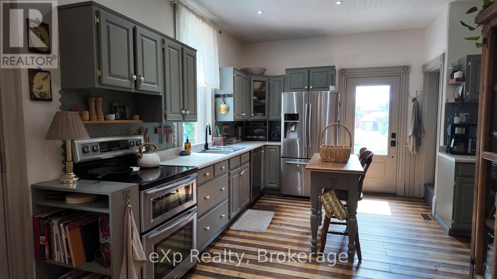 1337 BRUCE ROAD 15 - 5