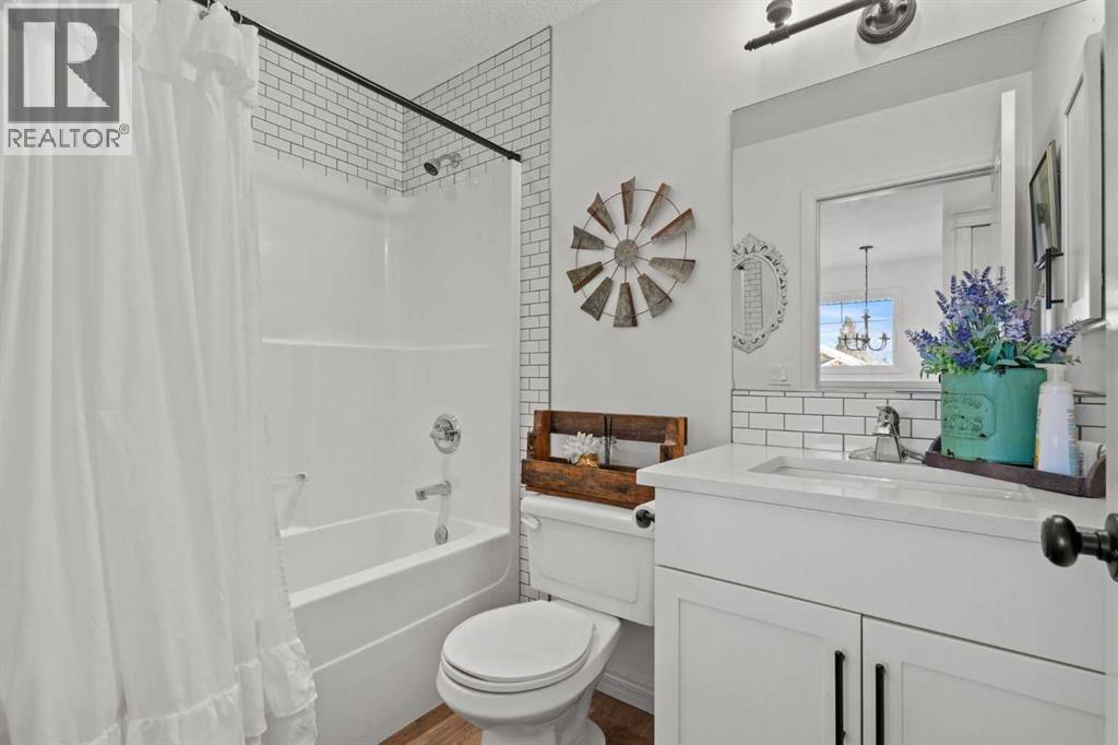 
          311 Mcleod Crescent
            <br/>
            <span>Diamond Valley</span>
            , 
            <span>AB</span>
             <span>T0L2A0</span>
         - Photo 16