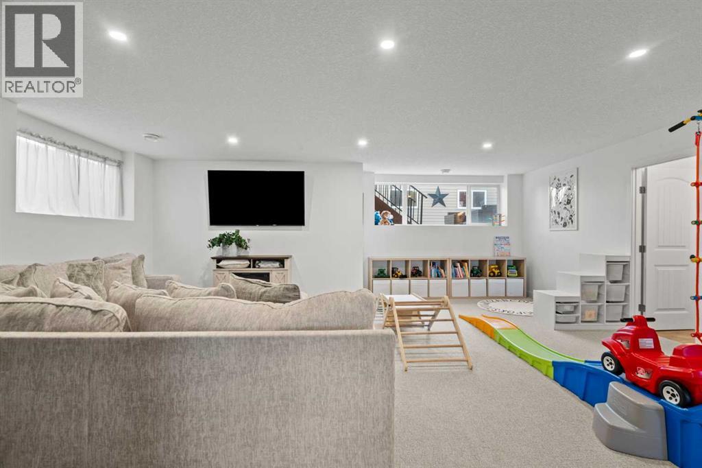 
          311 Mcleod Crescent
            <br/>
            <span>Diamond Valley</span>
            , 
            <span>AB</span>
             <span>T0L2A0</span>
         - Photo 20