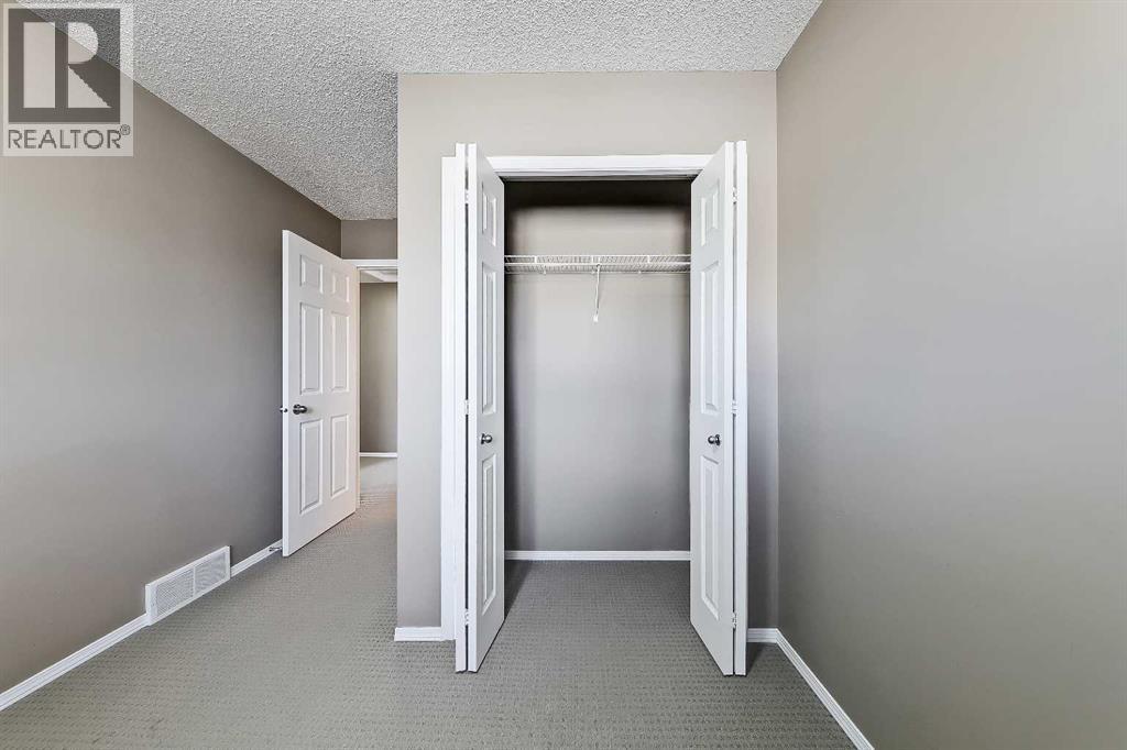 Single Family House for Sale in  Eversyde Common SW Evergreen Calgary 