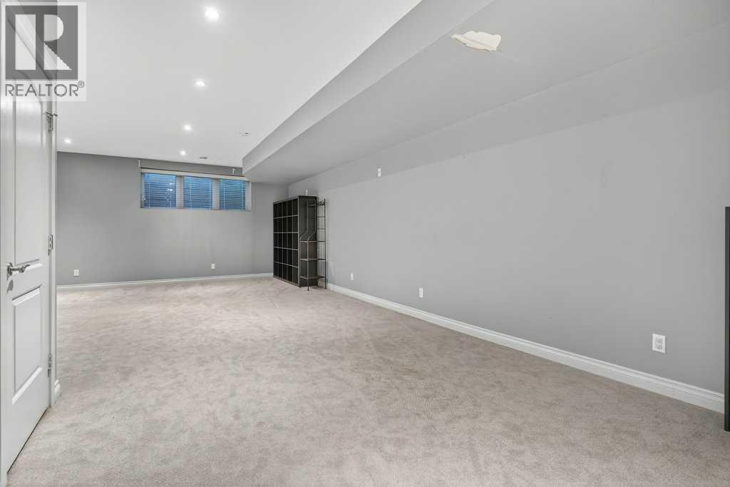 Single Family House for Sale in   Street NW Parkdale Calgary 