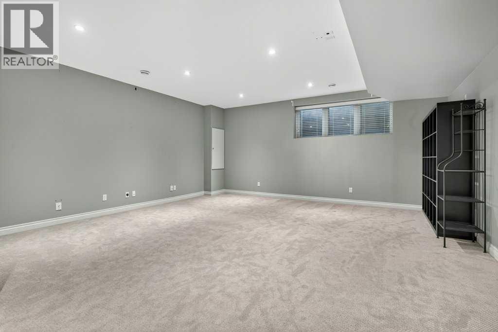 Single Family House for Sale in   Street NW Parkdale Calgary 