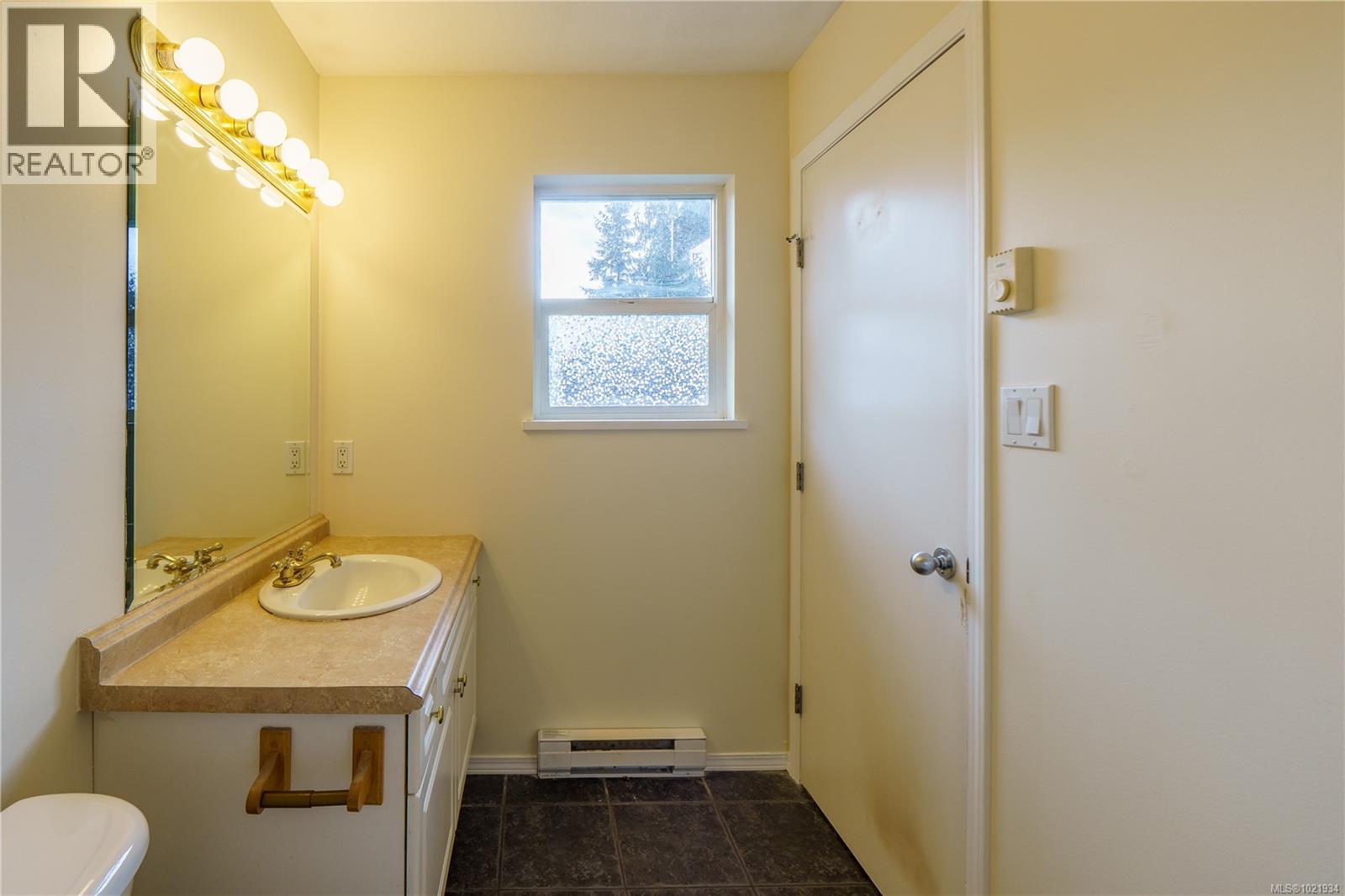 809 Ocean Park Dr - 16