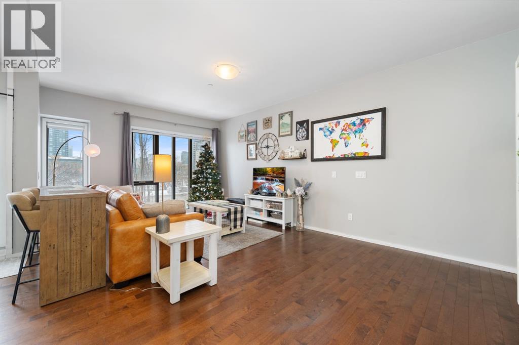 Single Family House for Sale in   Meredith Road NE Crescent Heights Calgary 