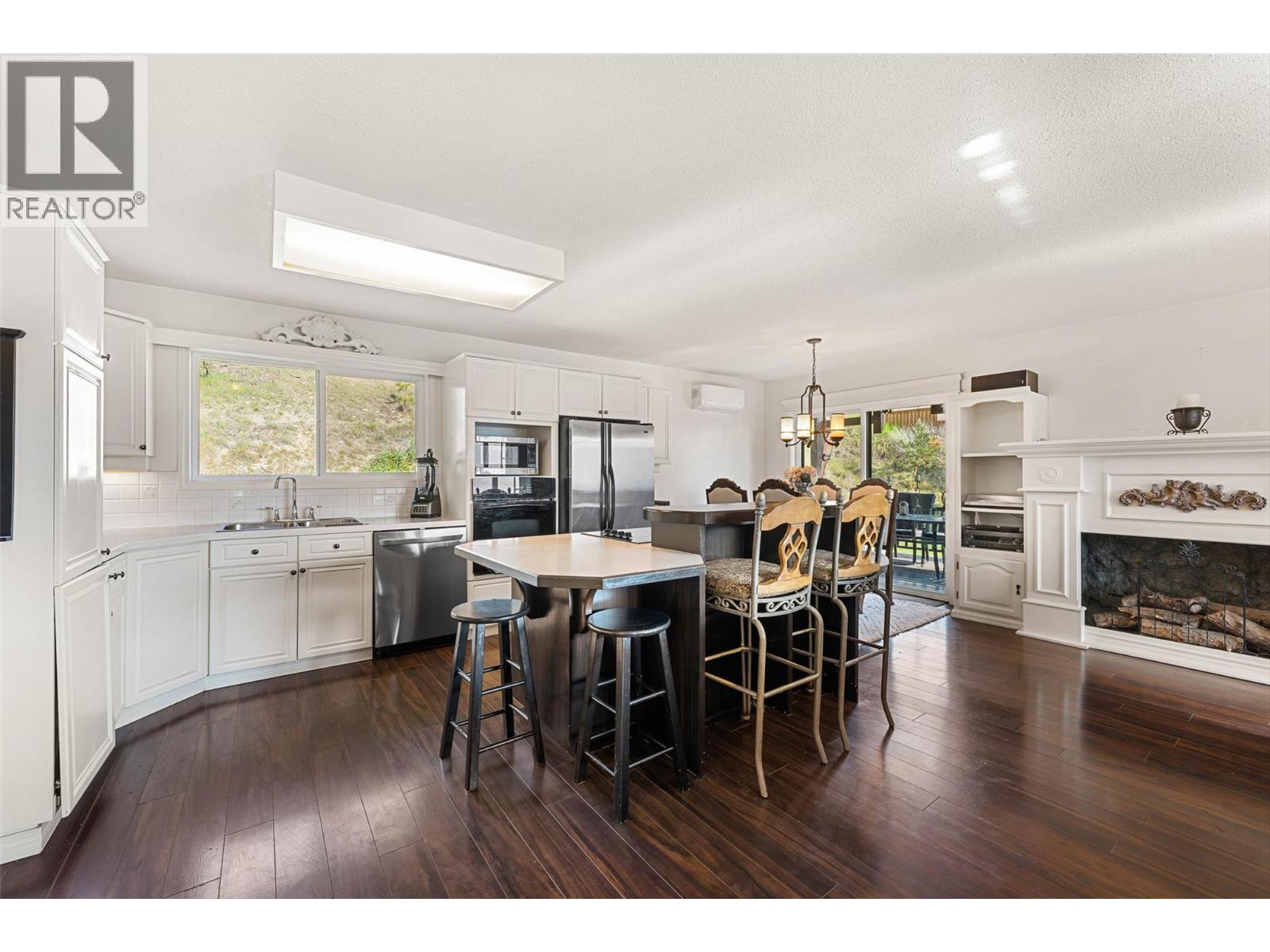 2165 Paly Road, Kelowna