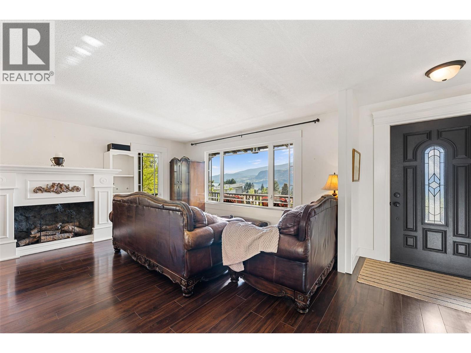 2165 Paly Road, Kelowna