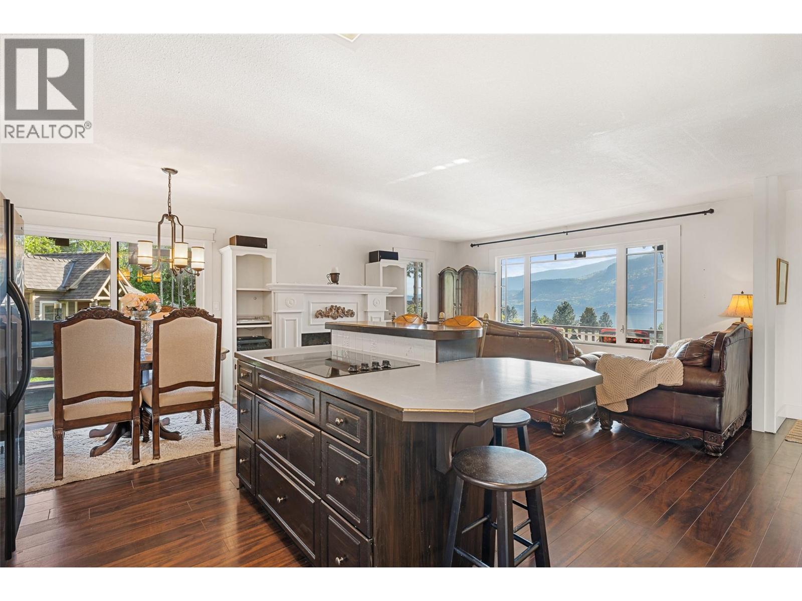 2165 Paly Road, Kelowna