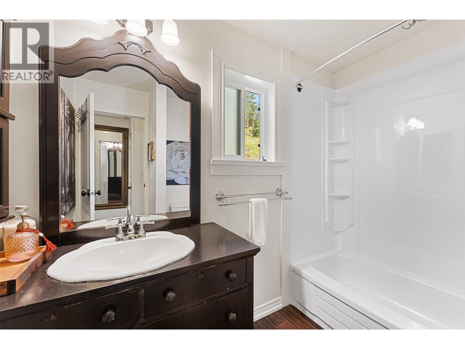 2165 Paly Road, Kelowna