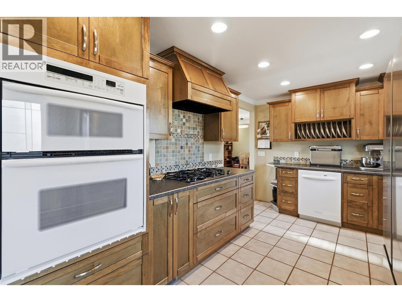 222 FORT Avenue, Kamloops