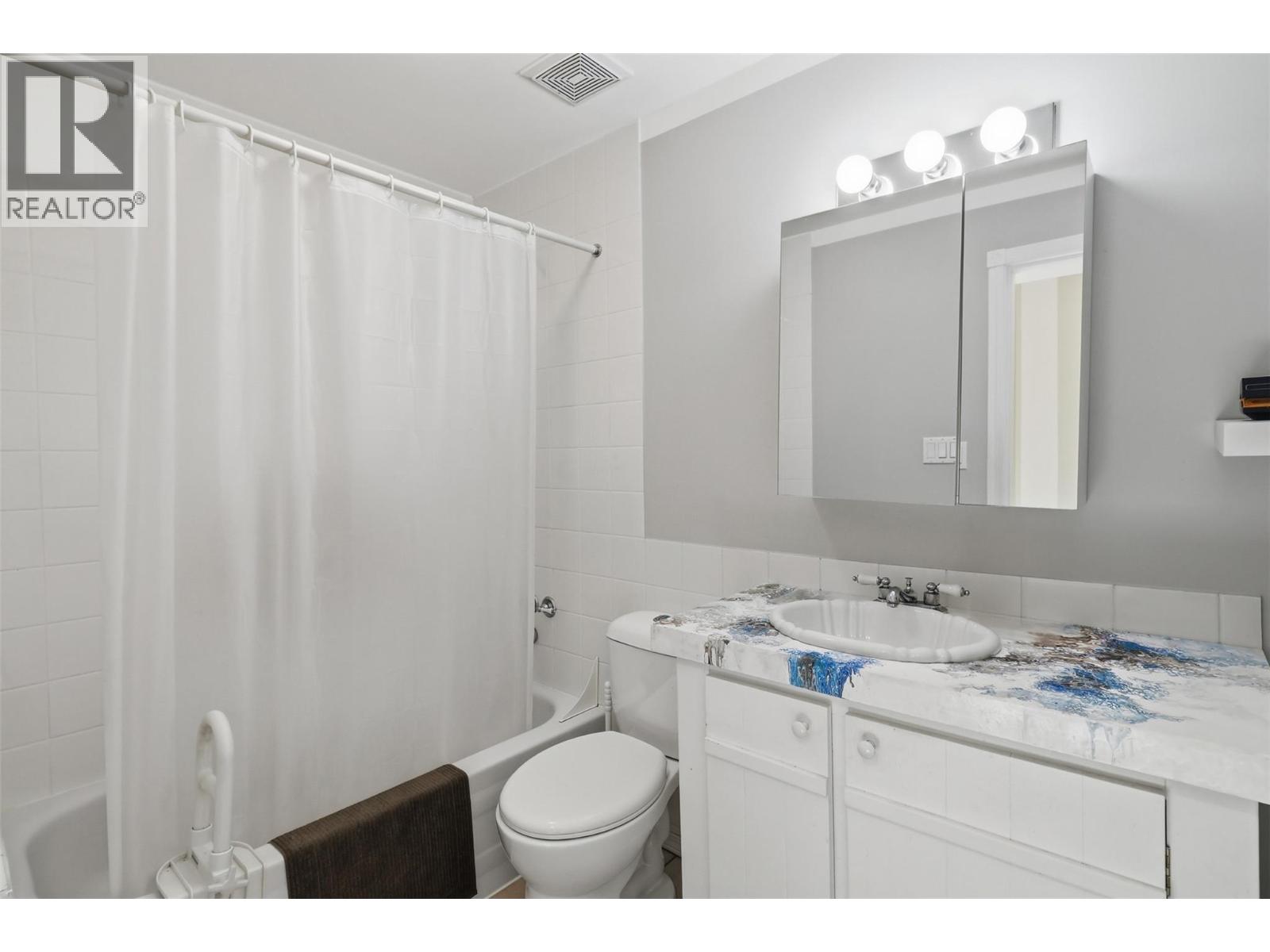 222 FORT Avenue, Kamloops