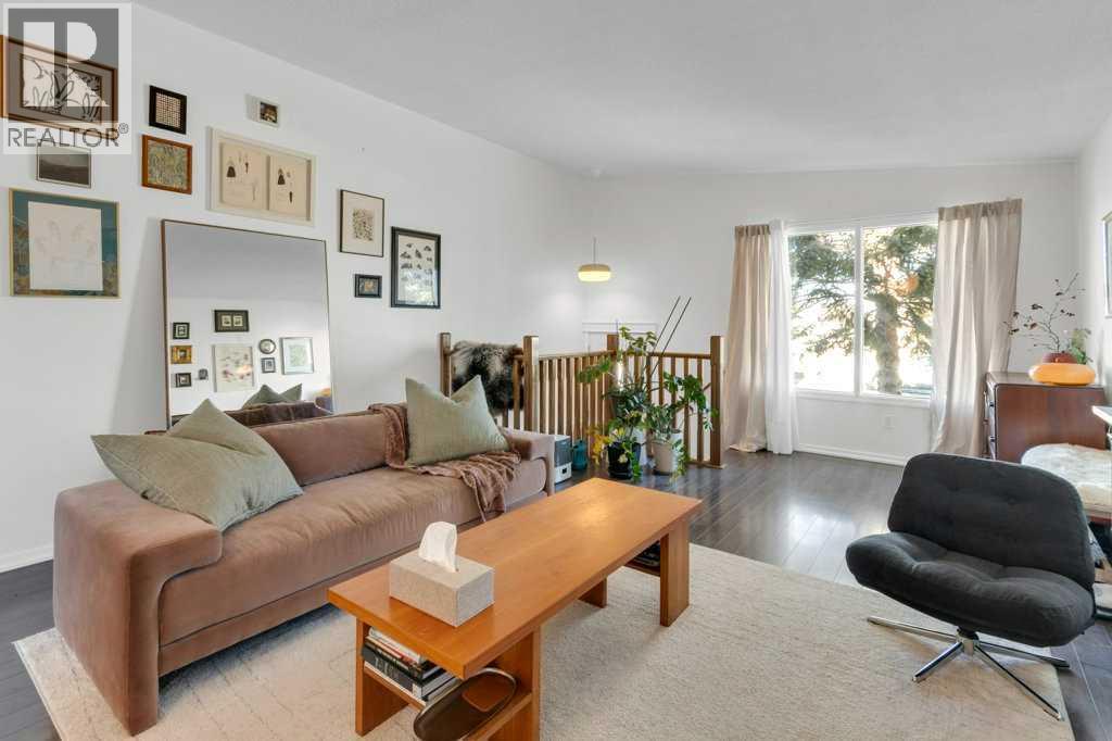 Multi-family House Bi-level for Sale in /  Avenue NW Bowness Calgary 