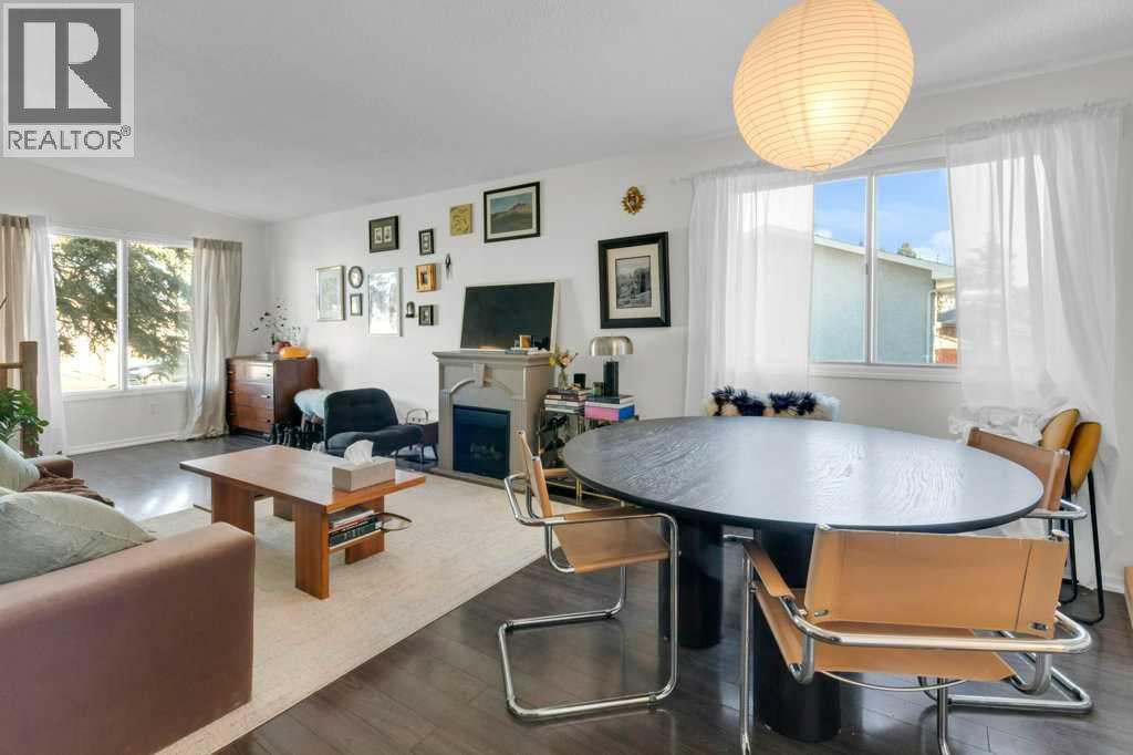 Multi-family House Bi-level for Sale in /  Avenue NW Bowness Calgary 