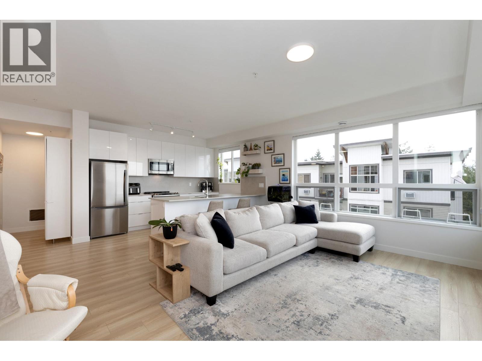 406 11913 BURNETT Street - photo 2