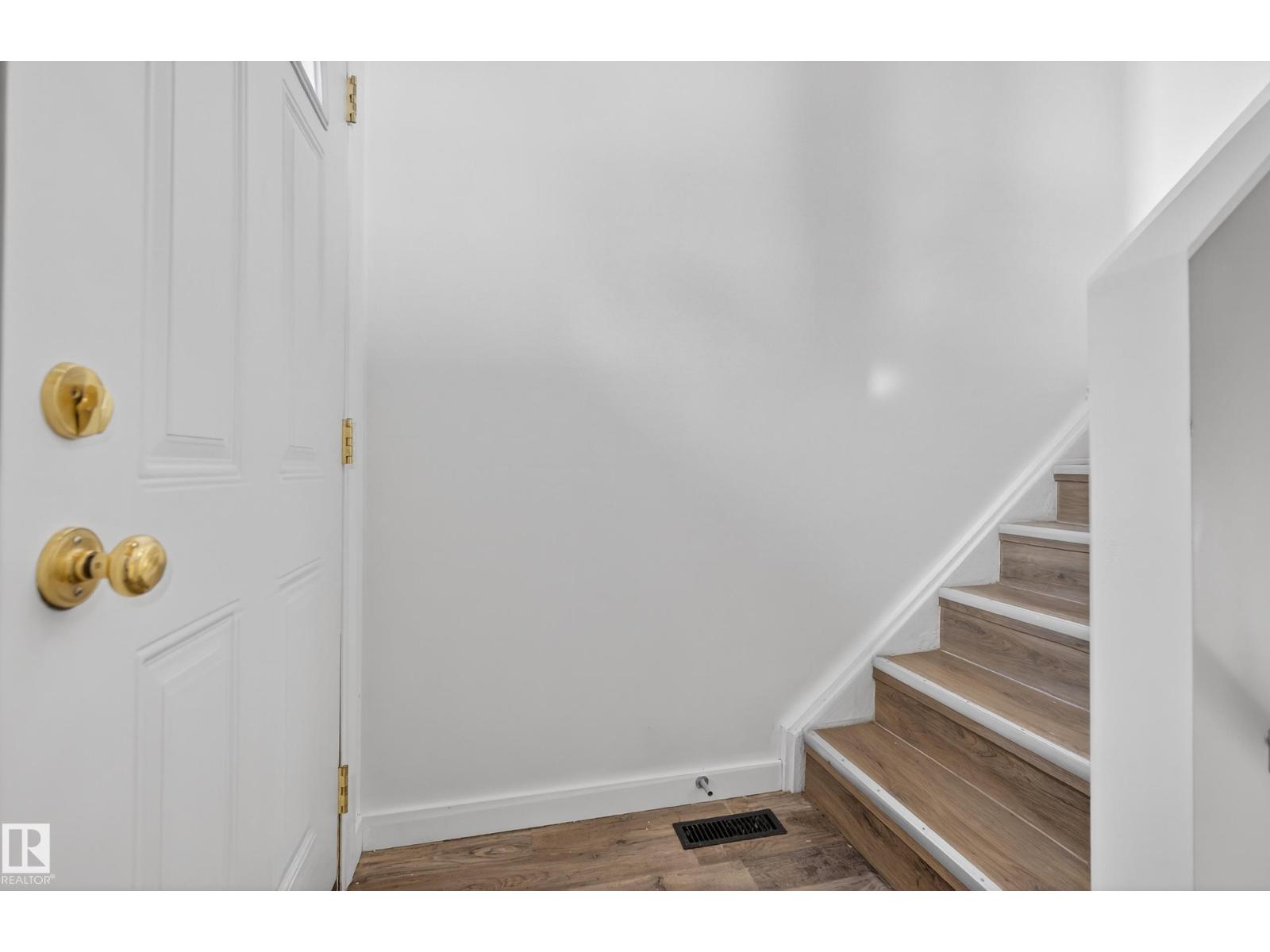 490 LEE RIDGE RD NW, Edmonton