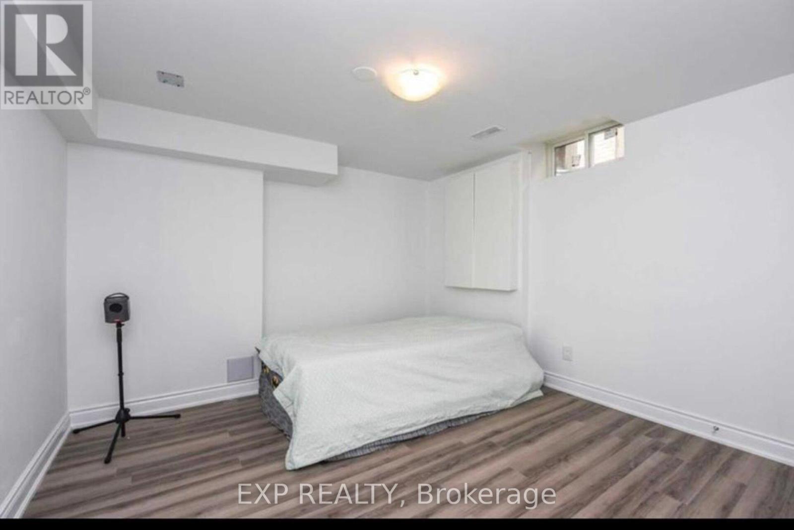 Single Family House for Sale in  NORTHAMPTON STREET Brampton (Westgate) 