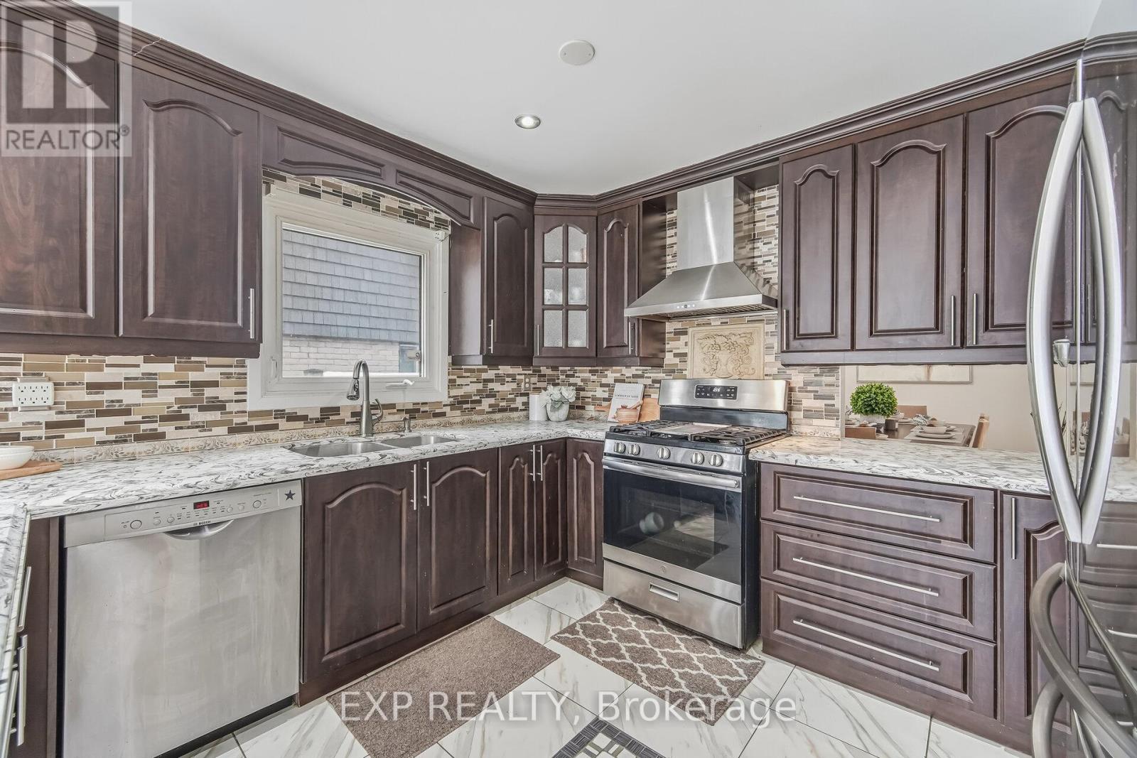 Single Family House for Sale in  NORTHAMPTON STREET Brampton (Westgate) 