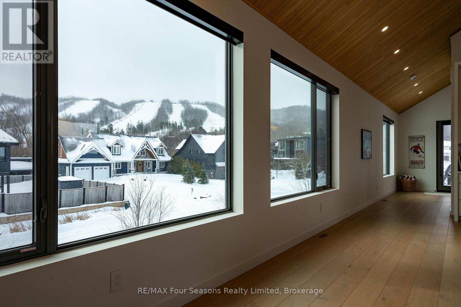 126 COURCHEVEL CRESCENT - 3