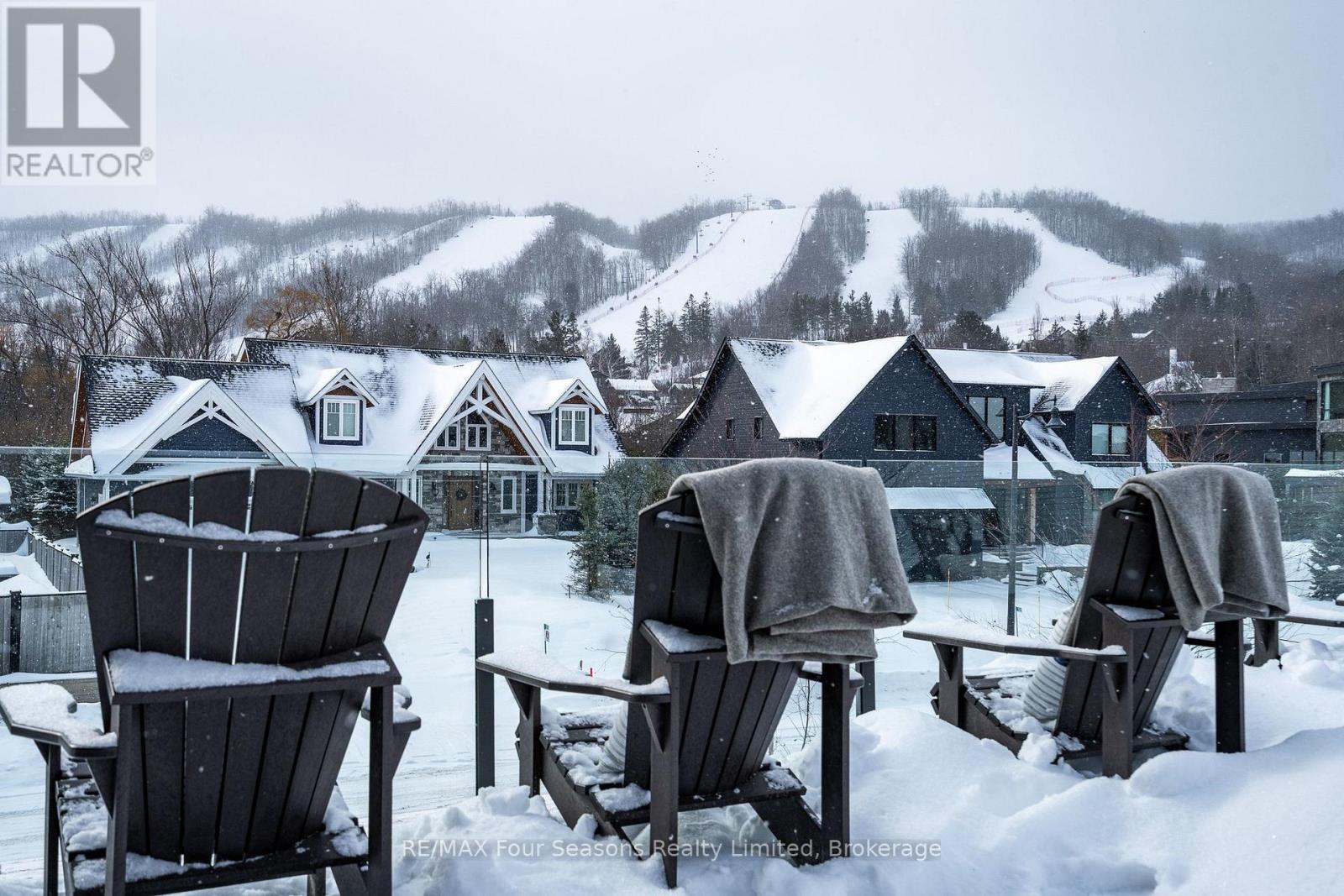 126 COURCHEVEL CRESCENT - 4