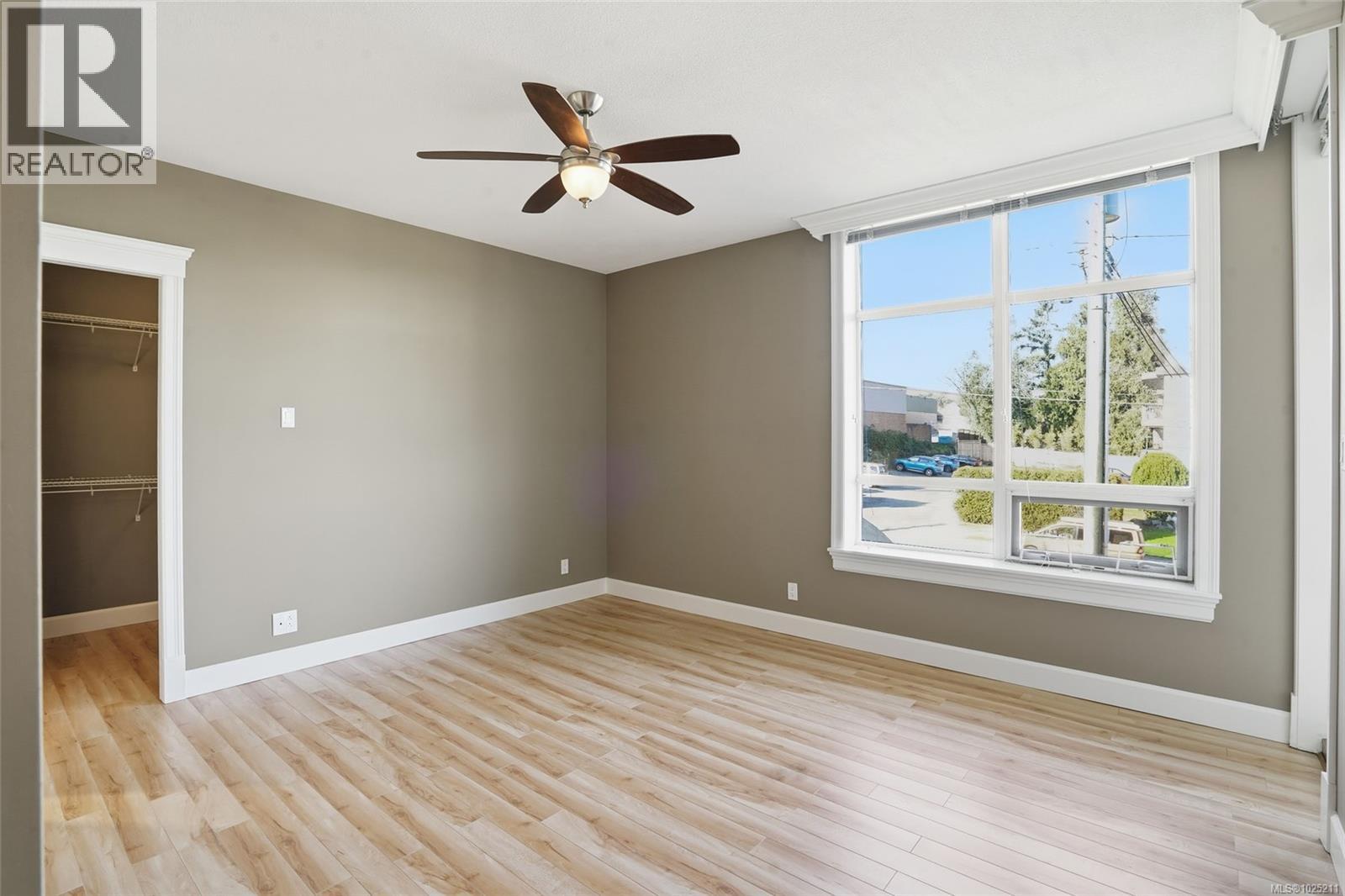 201 225 Rosehill St, Nanaimo