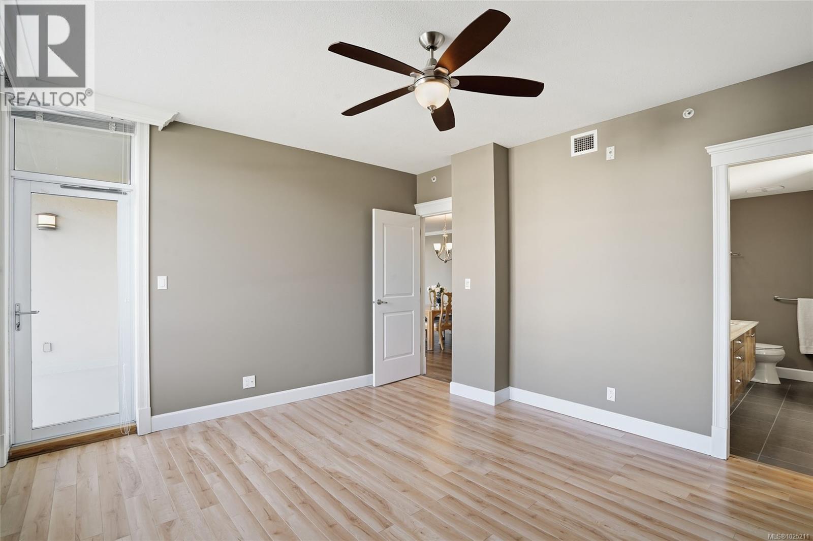 201 225 Rosehill St, Nanaimo