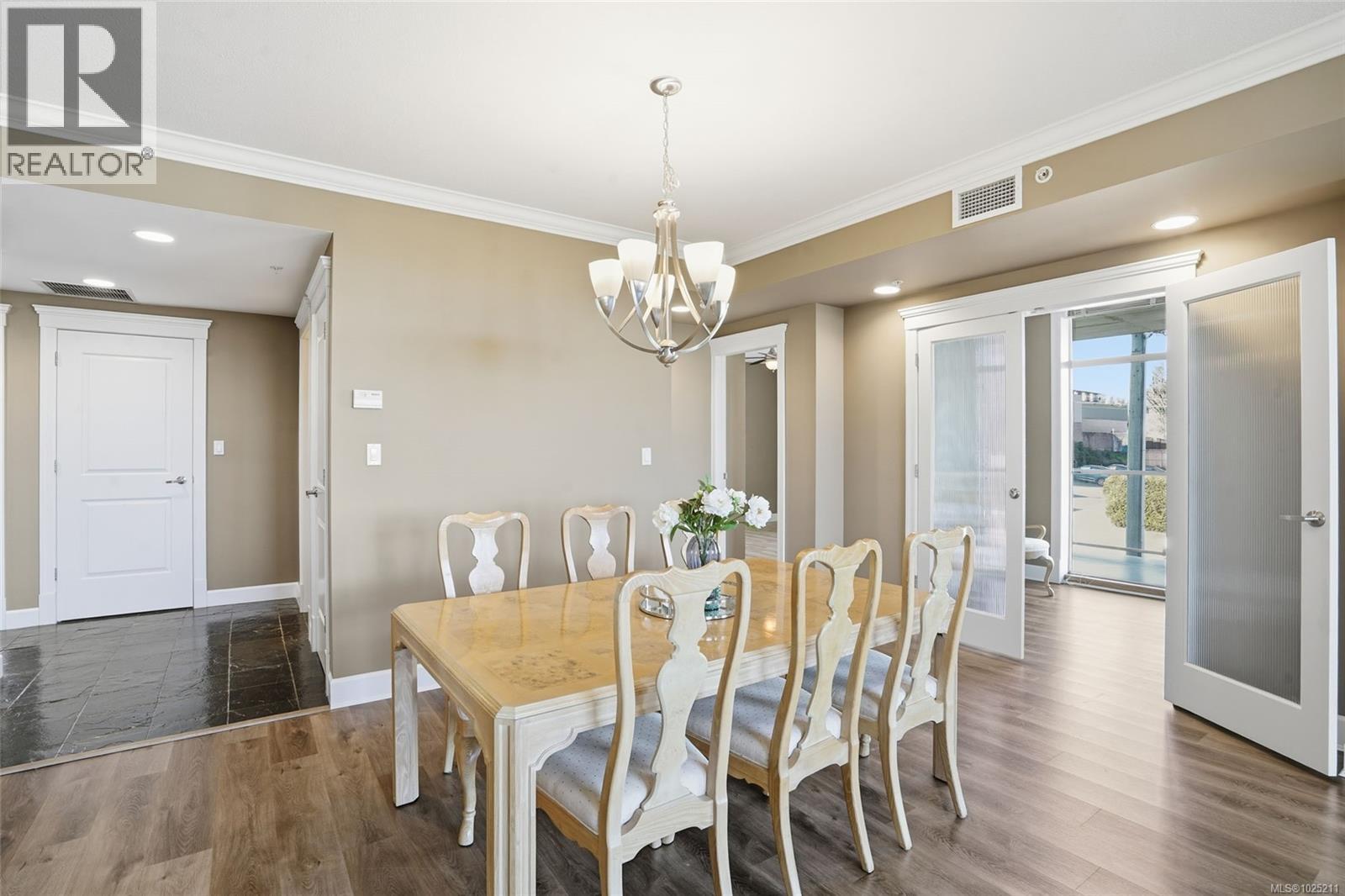 201 225 Rosehill St, Nanaimo