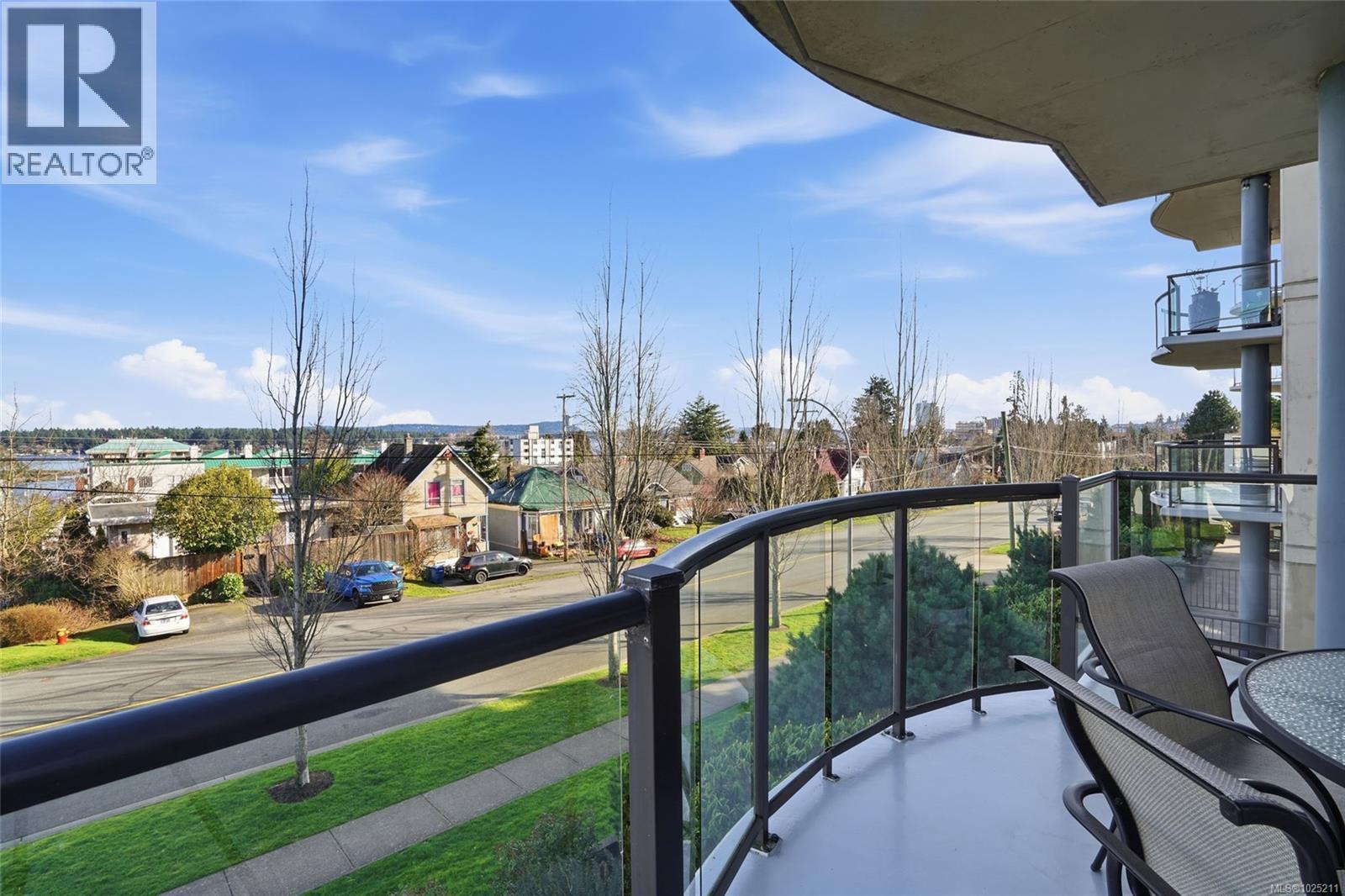 201 225 Rosehill St, Nanaimo