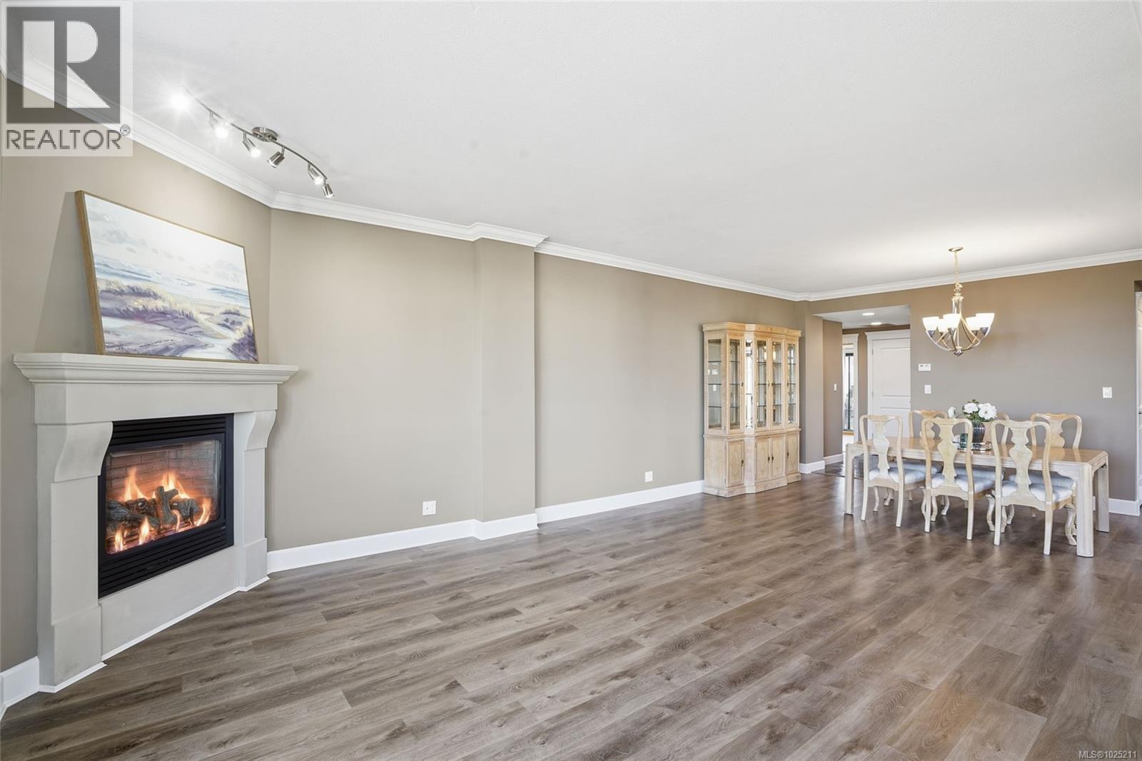 201 225 Rosehill St, Nanaimo