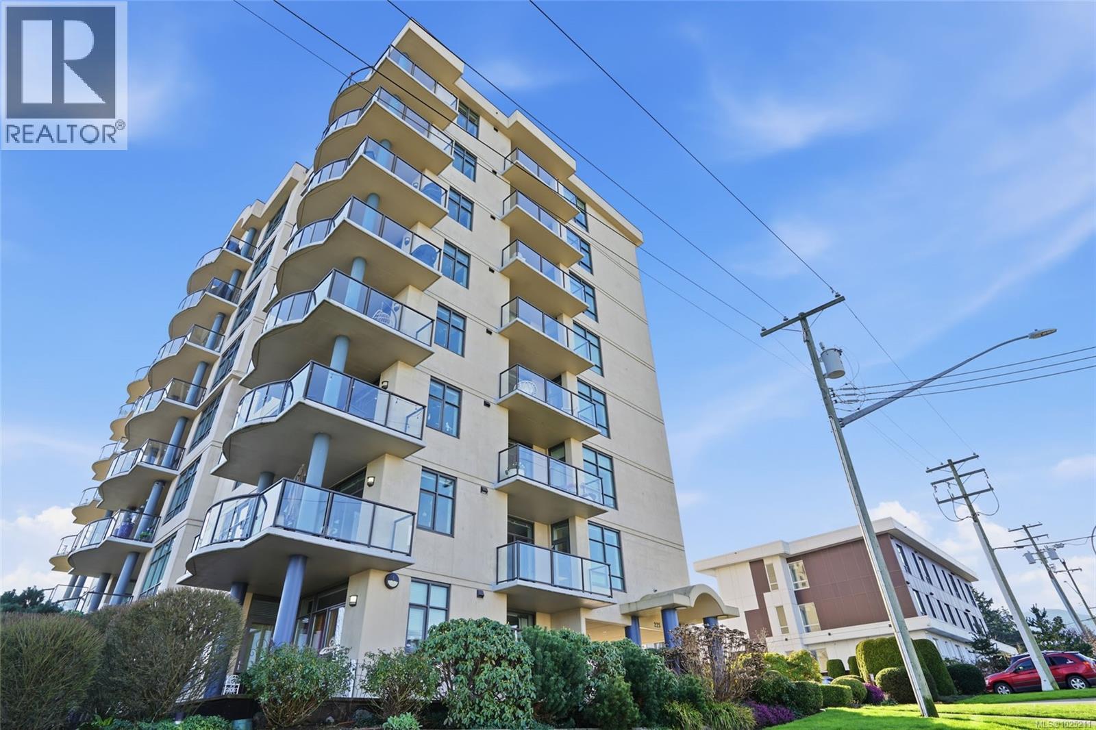 201 225 Rosehill St, Nanaimo